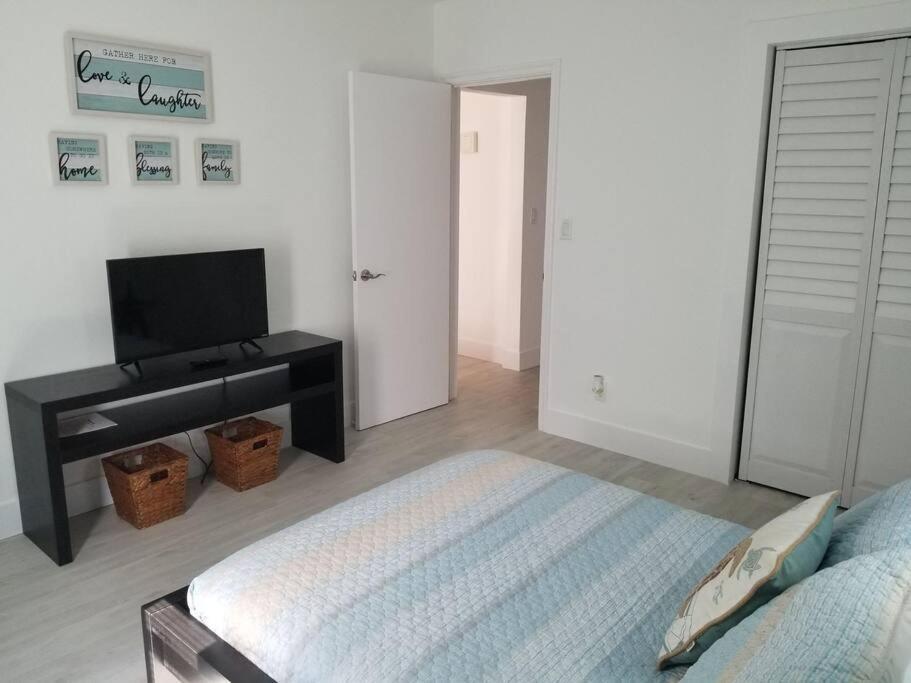 My Lovely Home In Miami 15 Minutes From The Beach ภายนอก รูปภาพ