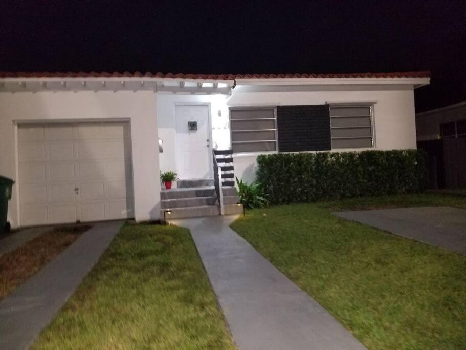 My Lovely Home In Miami 15 Minutes From The Beach ภายนอก รูปภาพ